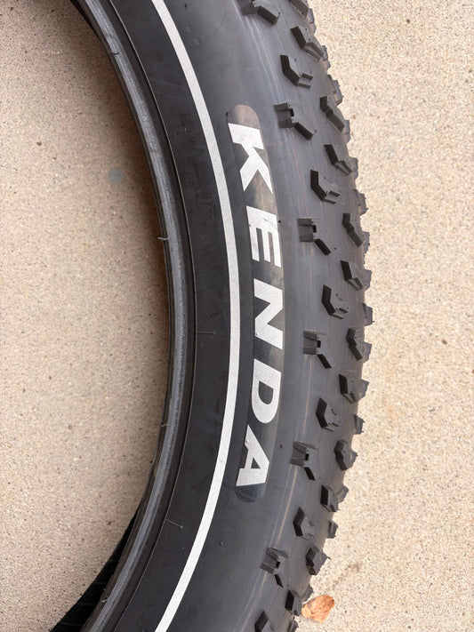 A 26x4 Kenda Krusade fat tire for eBikes with a reflective sidewall, shown in product image 4427.